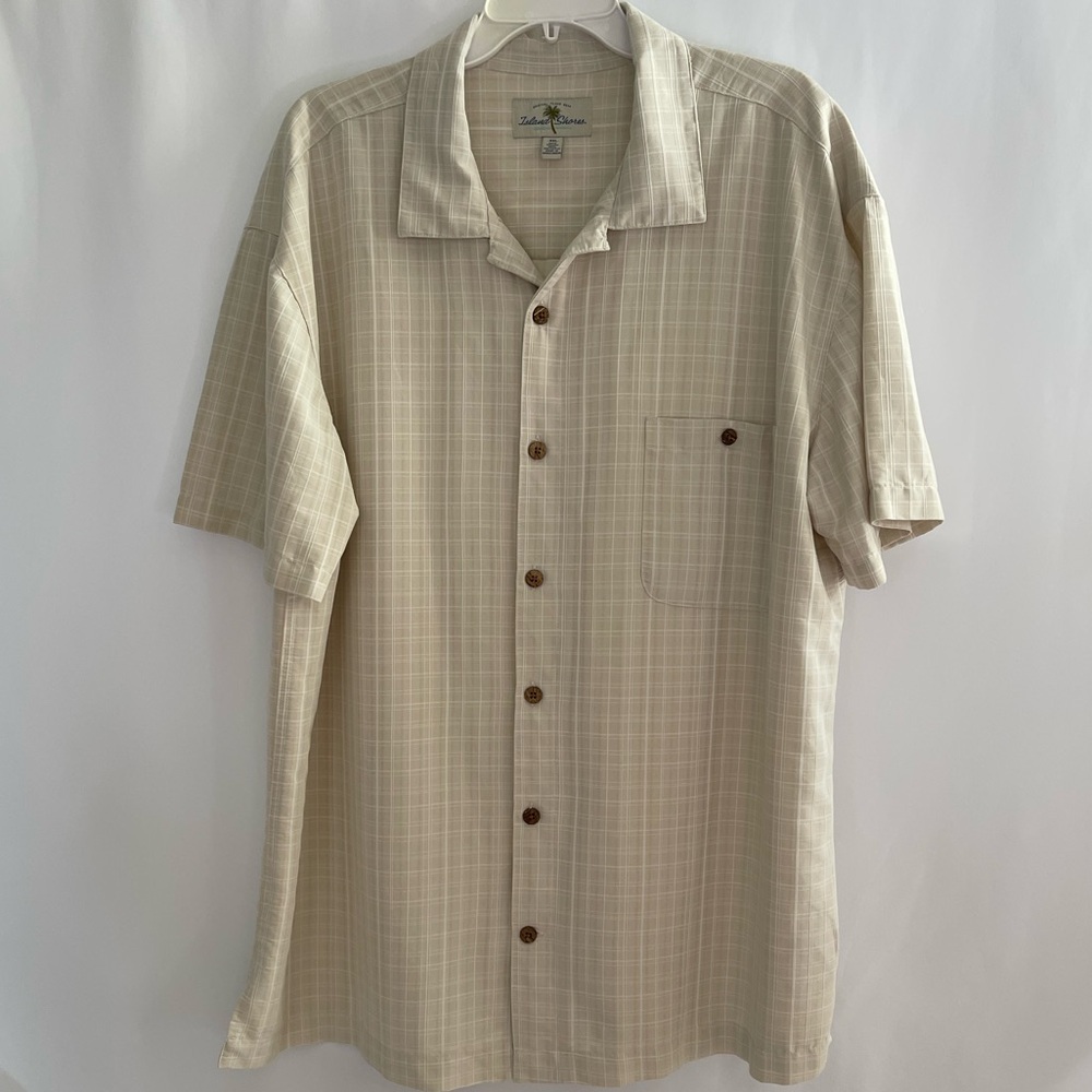 Island Shores - Men’s Casual Short Sleeve - EUC
